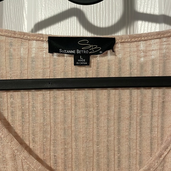 Suzanne Betro Tunic with Bell Sleeves - Picture 2 of 4